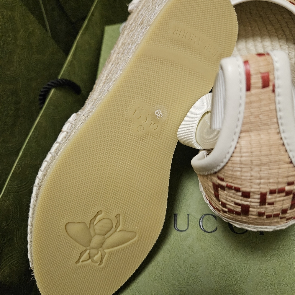 New Gucci GG Logo Wedge Ankle Strap Heels Shoes Size 39 - Picture 4 of 7
